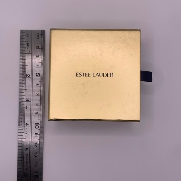 Estee Lauder Limited Edition Swan Dreams Powder Compact by Monica Rich Kosann - Picture 10 of 10